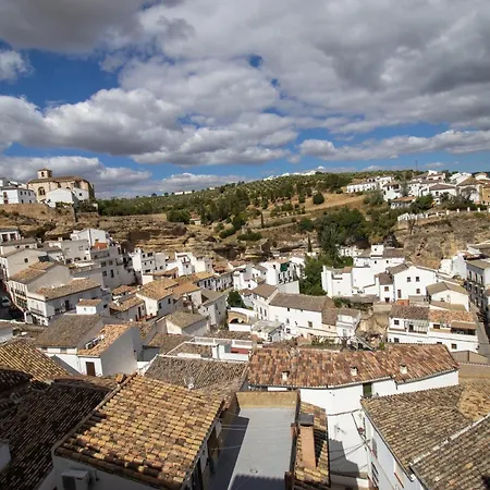 Holiday home La Casa De La Lela Setenil De Las Bodegas